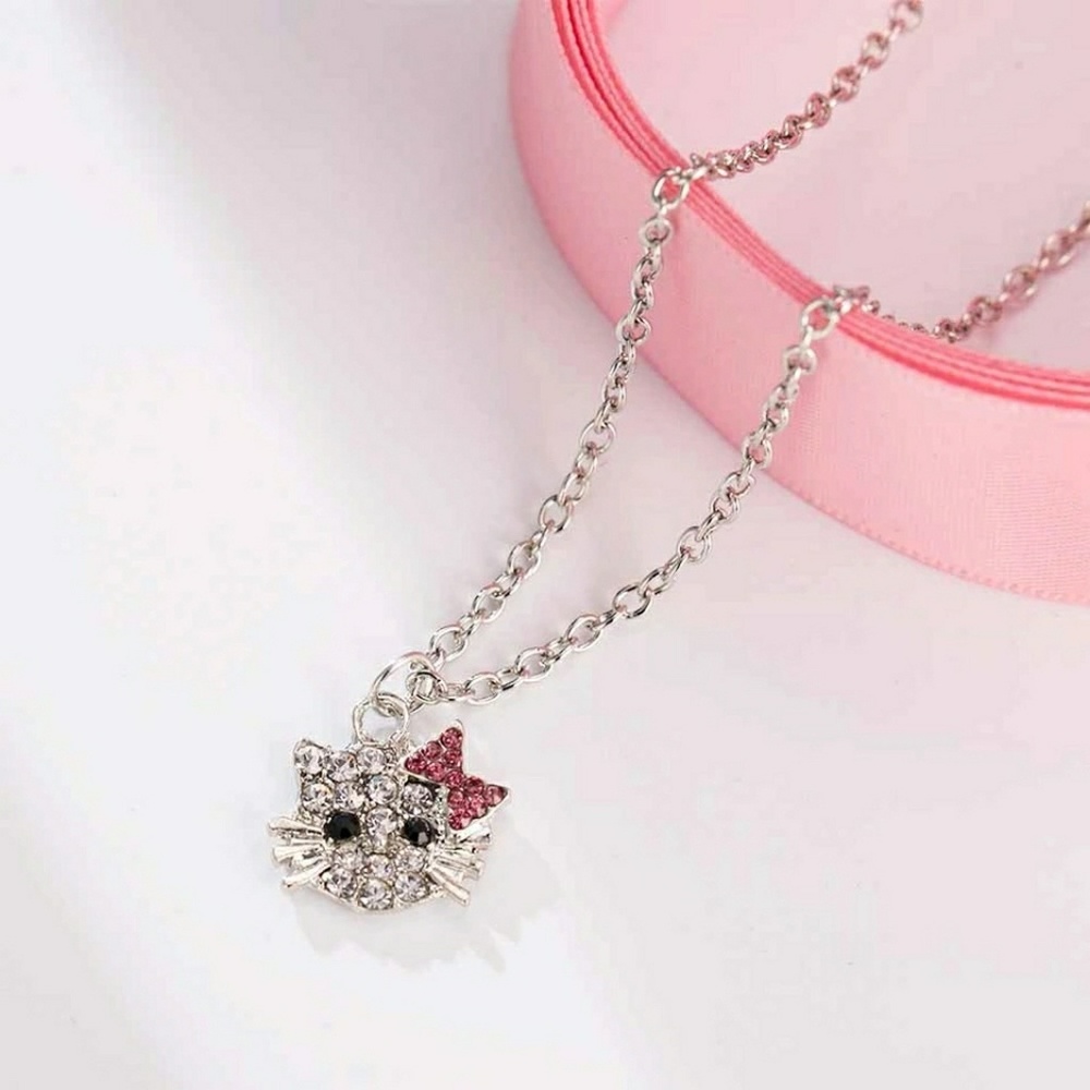 Hello Kitty necklace